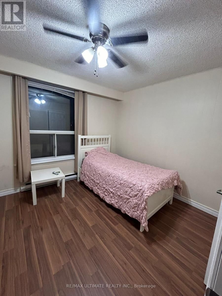 128 ELGIN STREET EAST Image 3