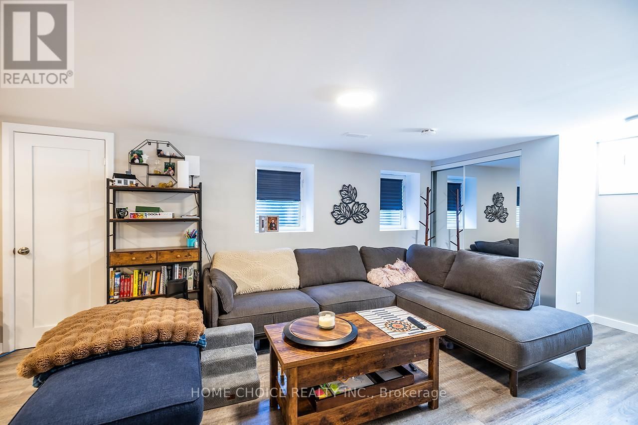 288 WINDSOR STREET Image 23