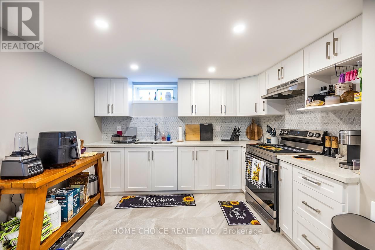 288 WINDSOR STREET Image 27
