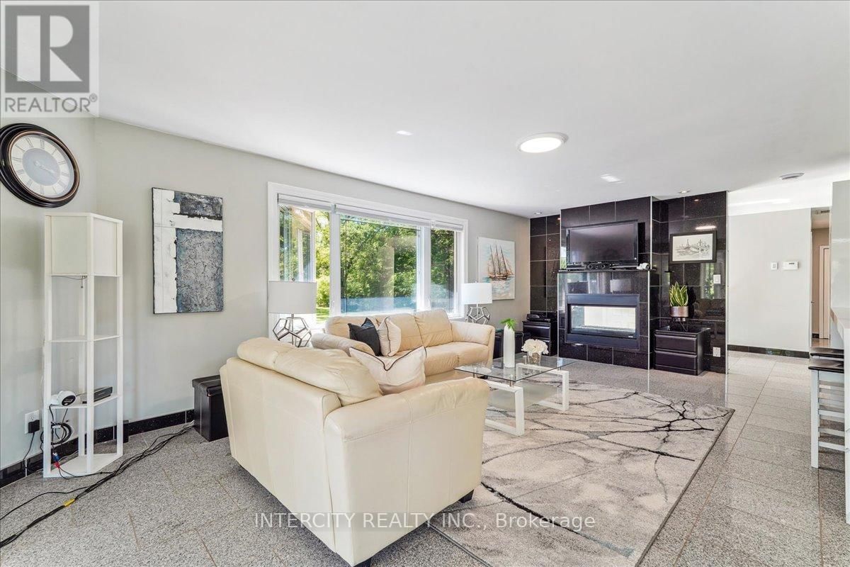 3505 COCHRANE STREET Image 14