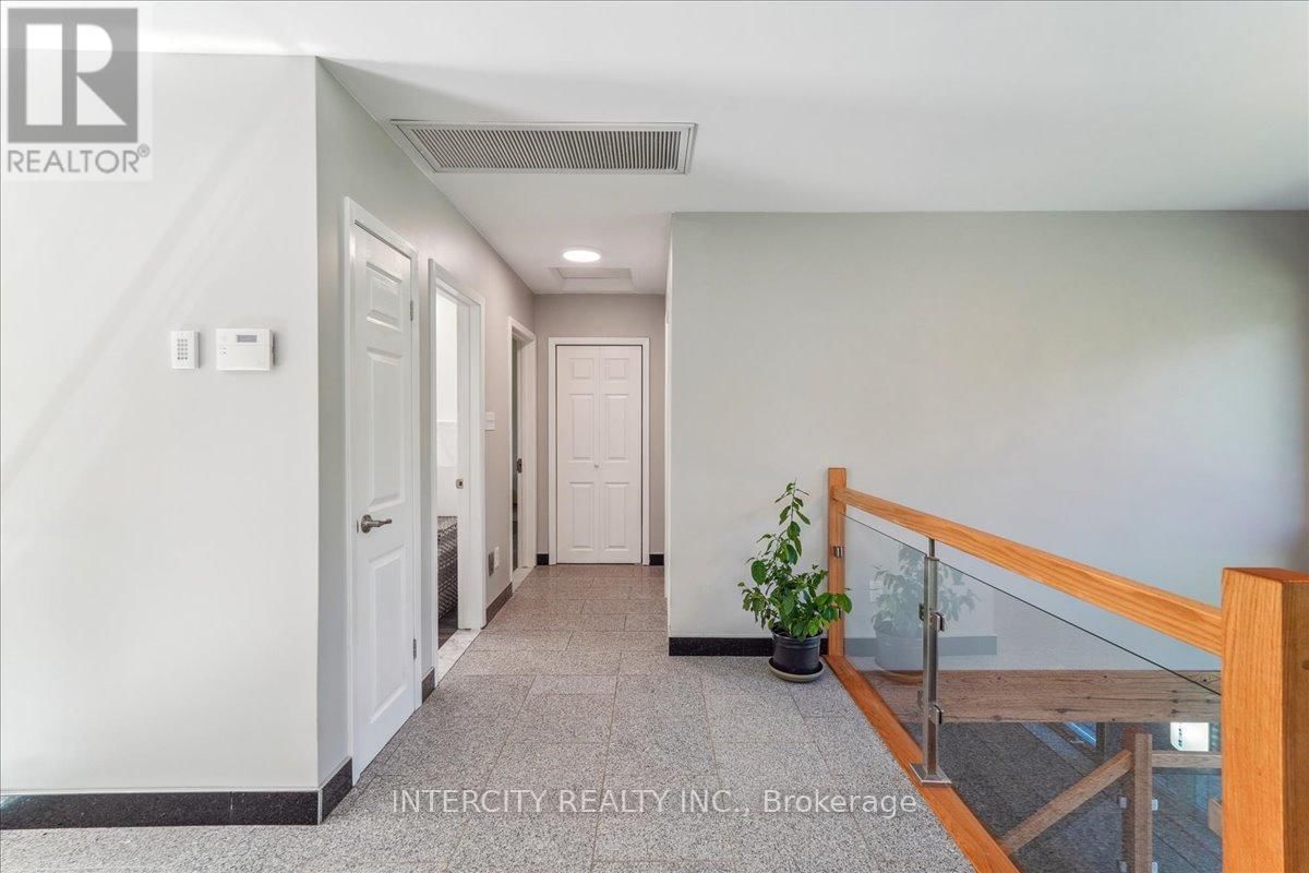 3505 COCHRANE STREET Image 19