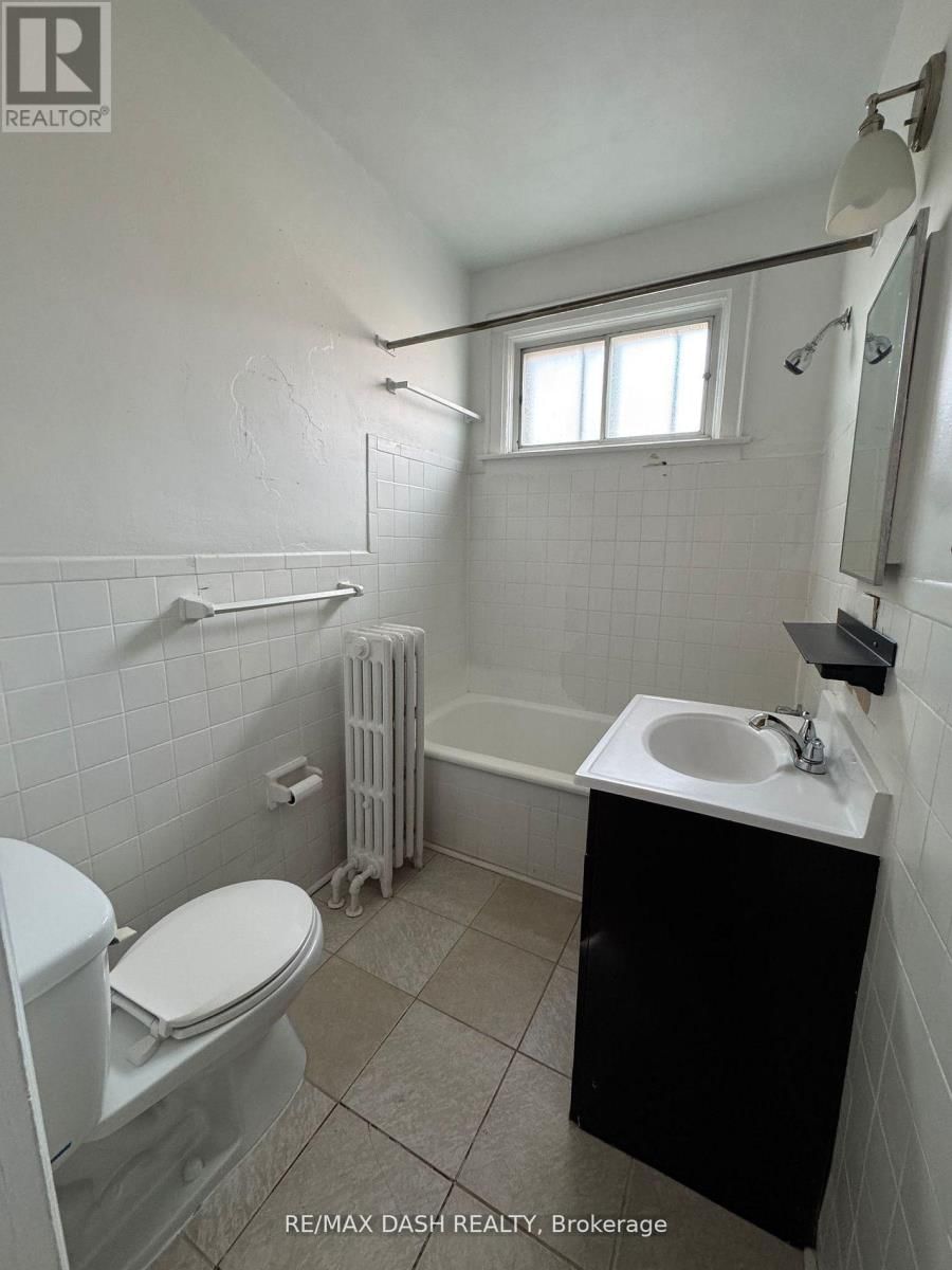 Main - 40 HAMMERSMITH AVENUE Image 13
