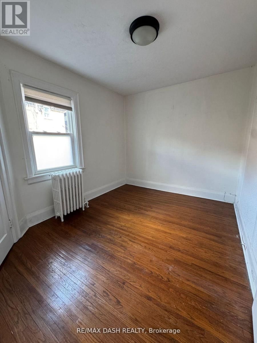 Main - 40 HAMMERSMITH AVENUE Image 14