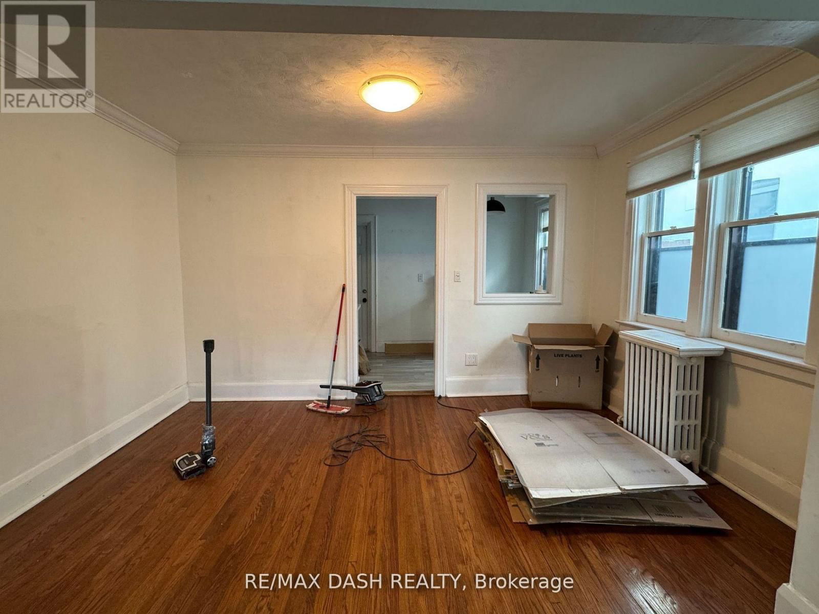 Main - 40 HAMMERSMITH AVENUE Image 5