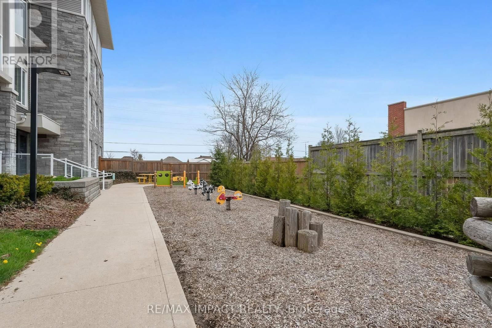 305 - 290 LIBERTY STREET NORTH Image 36