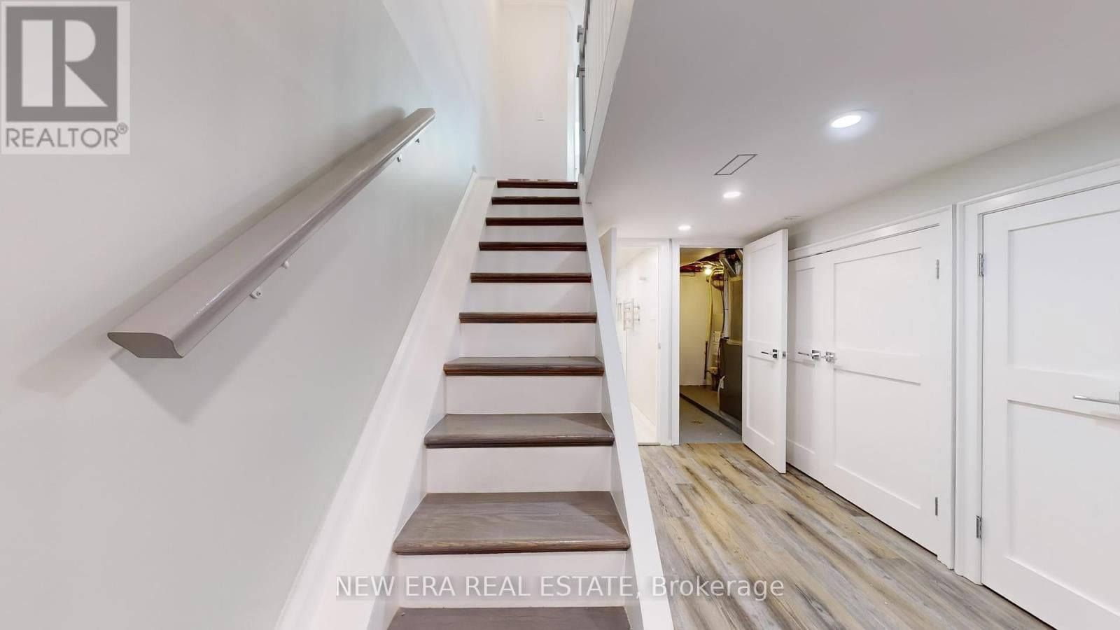 34 KIMBOURNE AVENUE Image 27