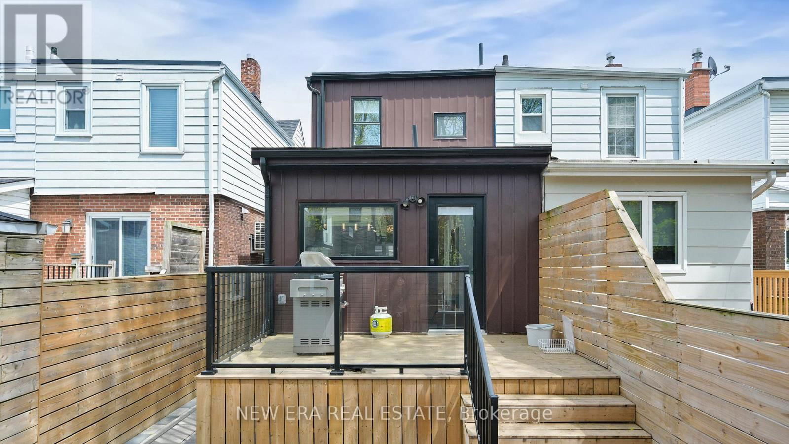 34 KIMBOURNE AVENUE Image 32