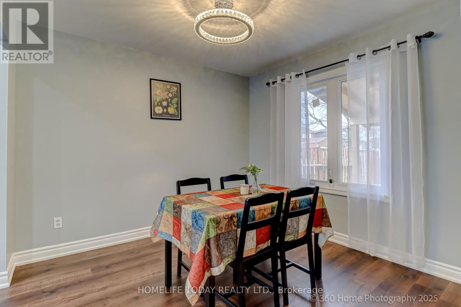 28 LONGSWORD DRIVE Image 10