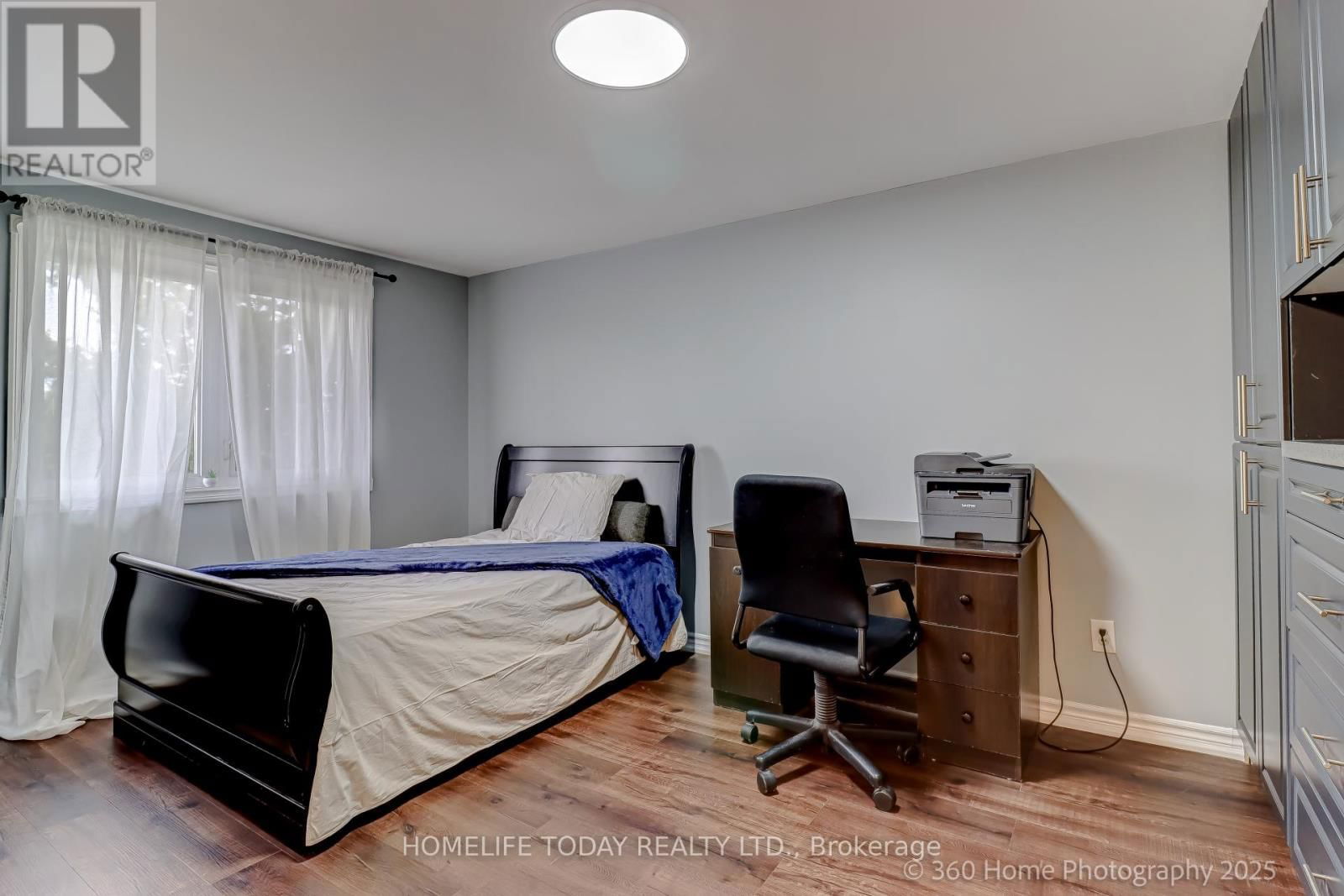 28 LONGSWORD DRIVE Image 14