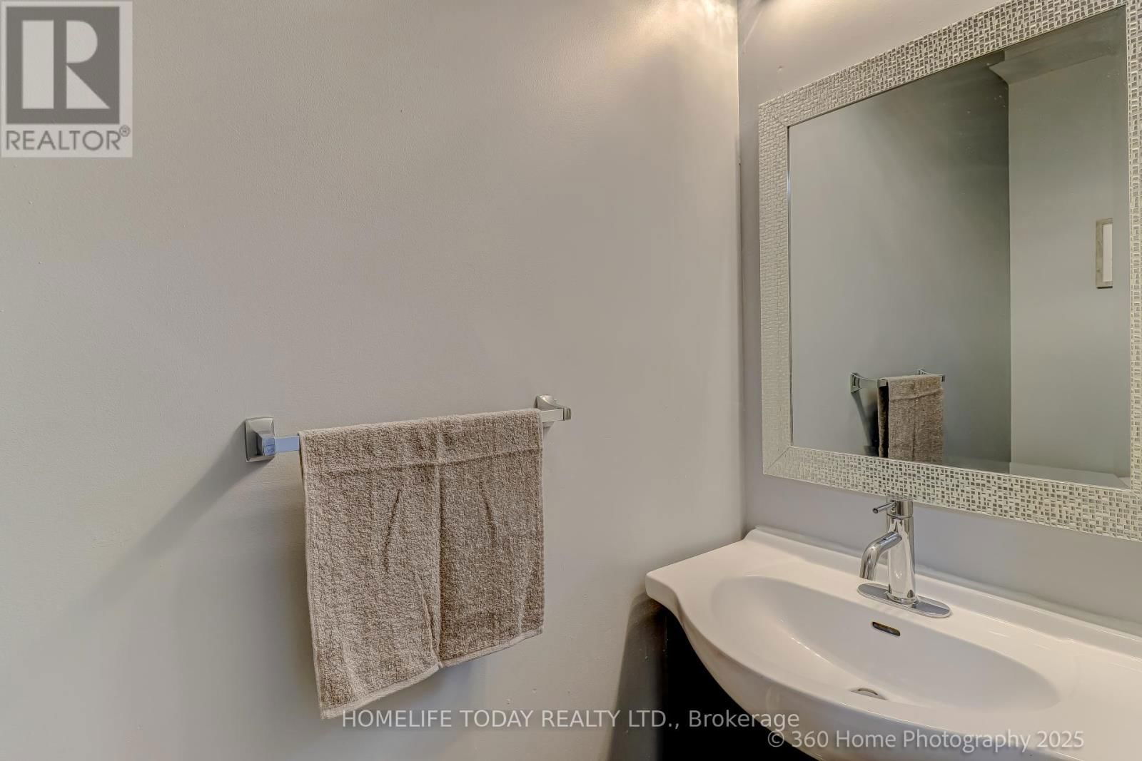28 LONGSWORD DRIVE Image 20