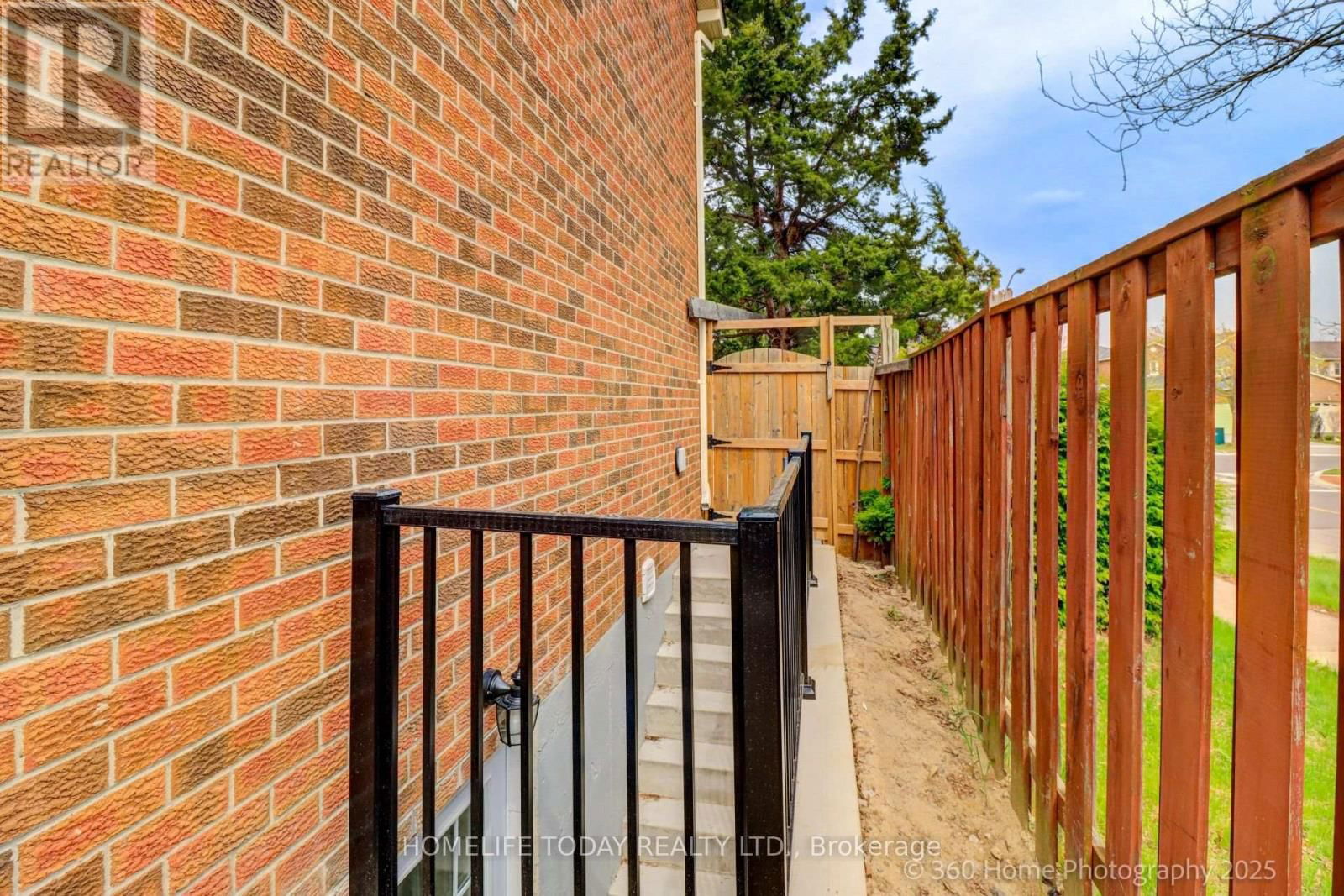 28 LONGSWORD DRIVE Image 28