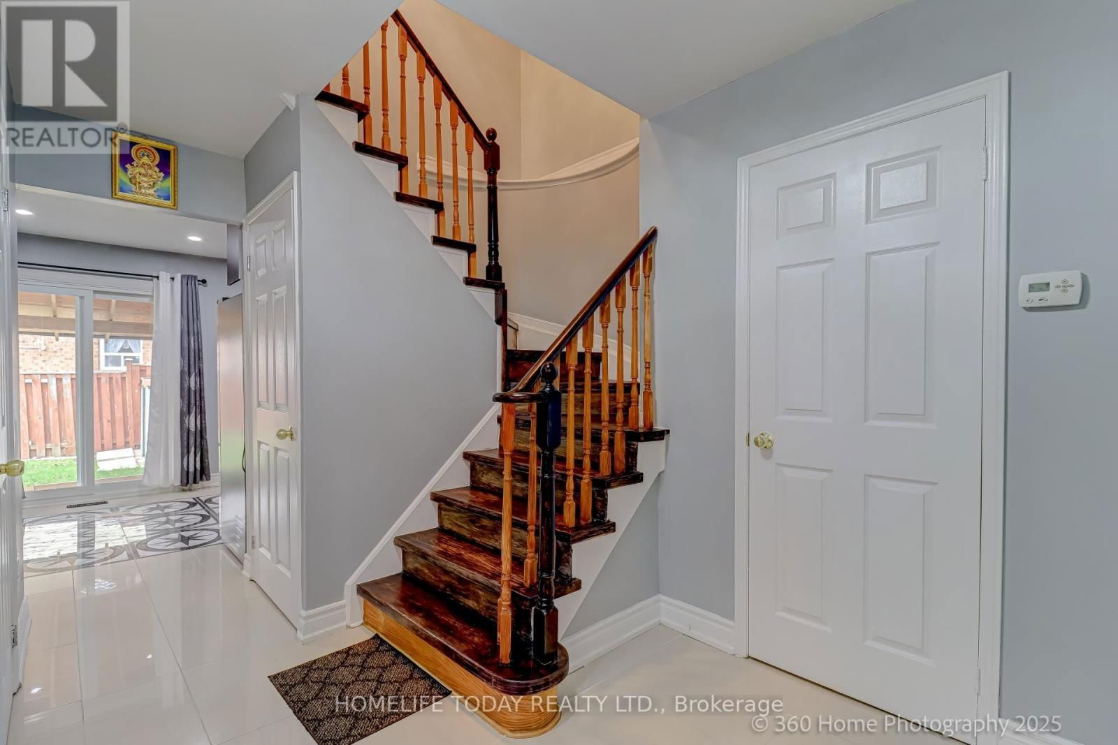 28 LONGSWORD DRIVE Image 5