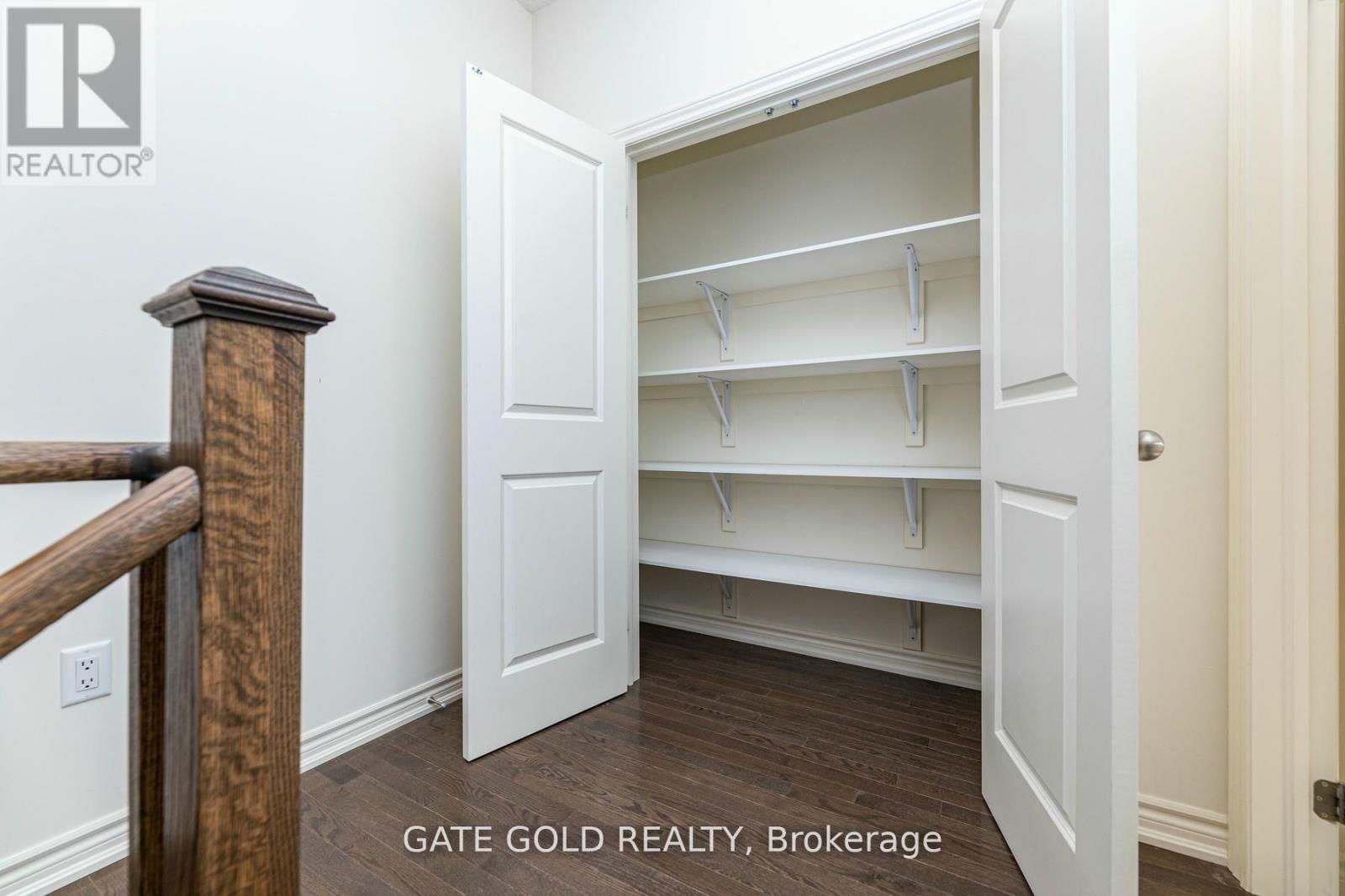 861 REXTON DRIVE Image 35