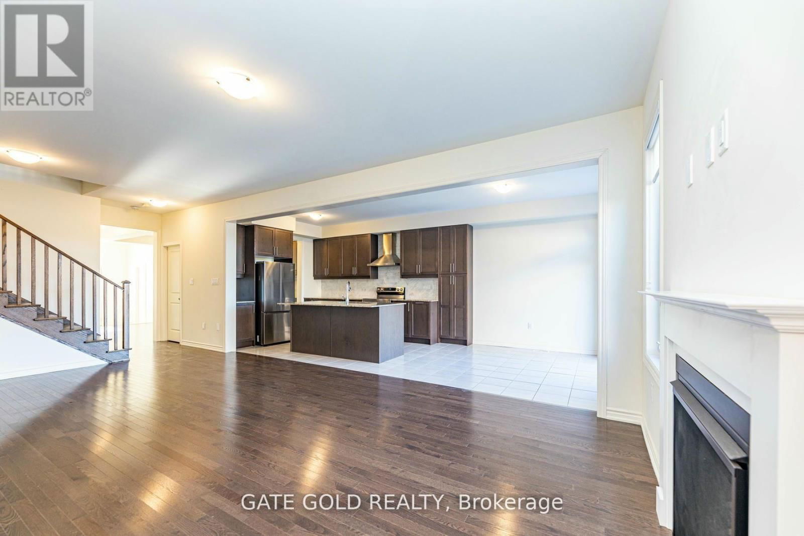 861 REXTON DRIVE Image 4