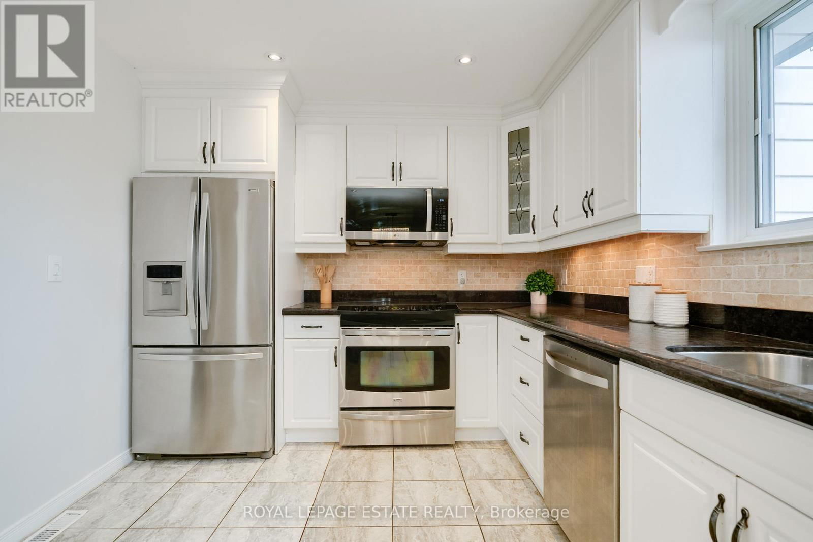33 BURRELLS ROAD Image 10