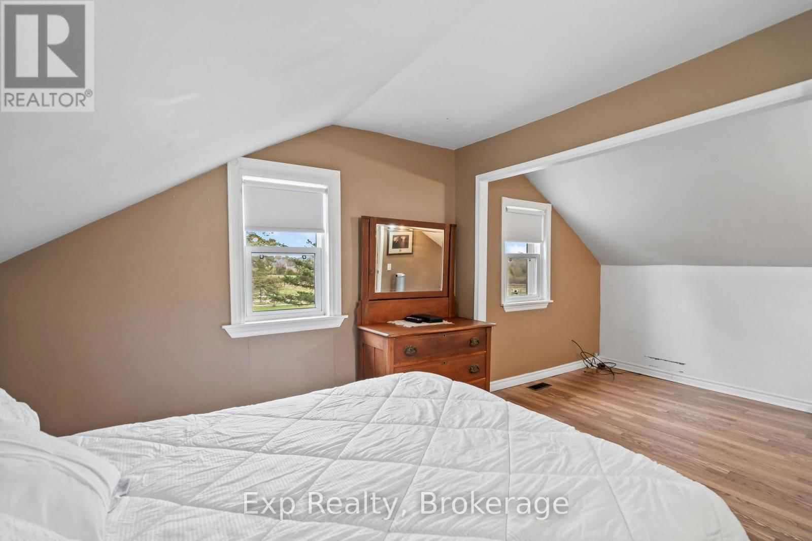 772 TOWNLINE ROAD WEST Image 17