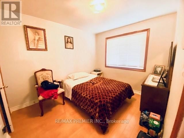20 BILLINGSGATE CRESCENT Image 11