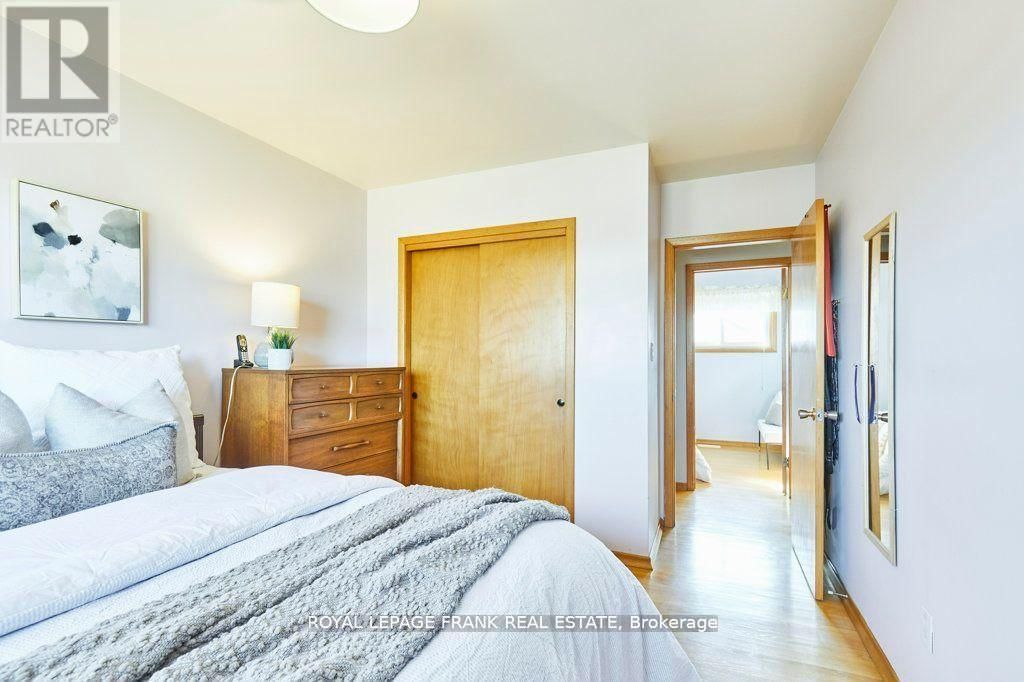 68 GATINEAU STREET Image 17
