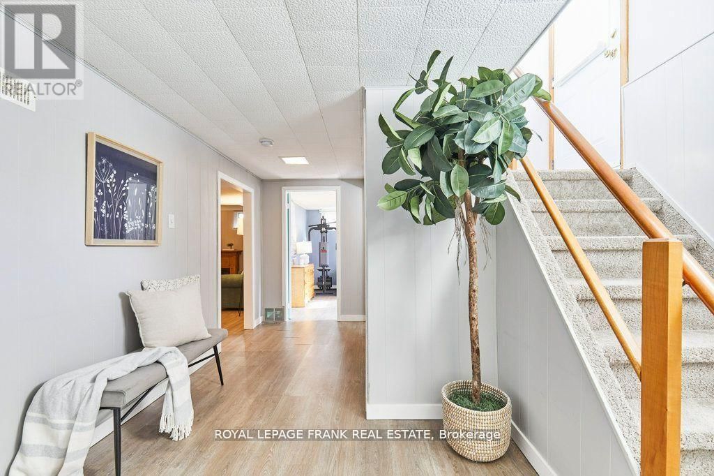 68 GATINEAU STREET Image 20