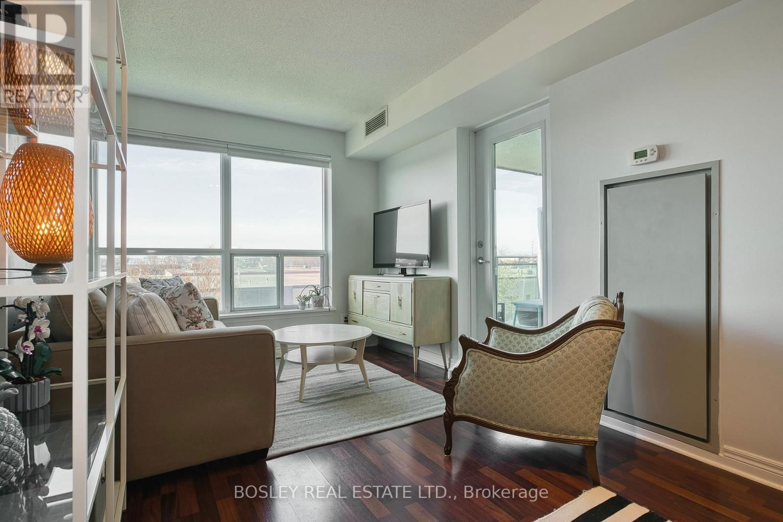 326 - 60 FAIRFAX CRESCENT Image 12