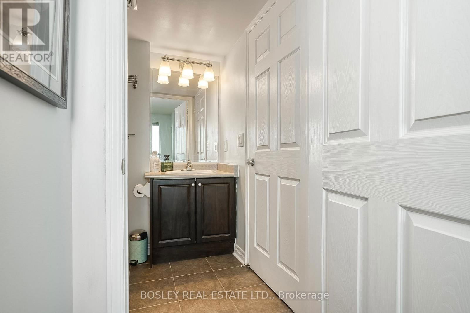 326 - 60 FAIRFAX CRESCENT Image 9