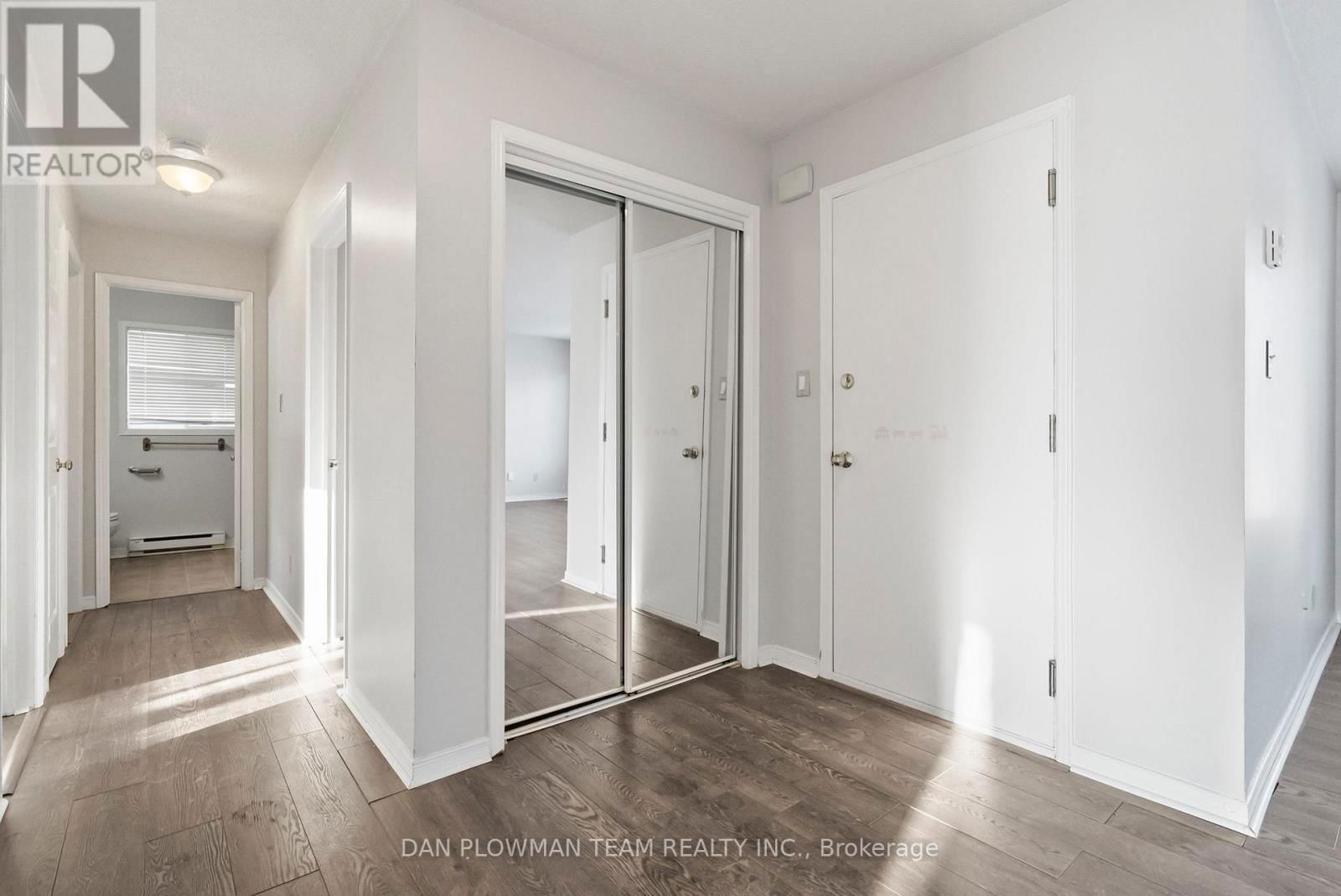 176 NASSAU STREET Image 10