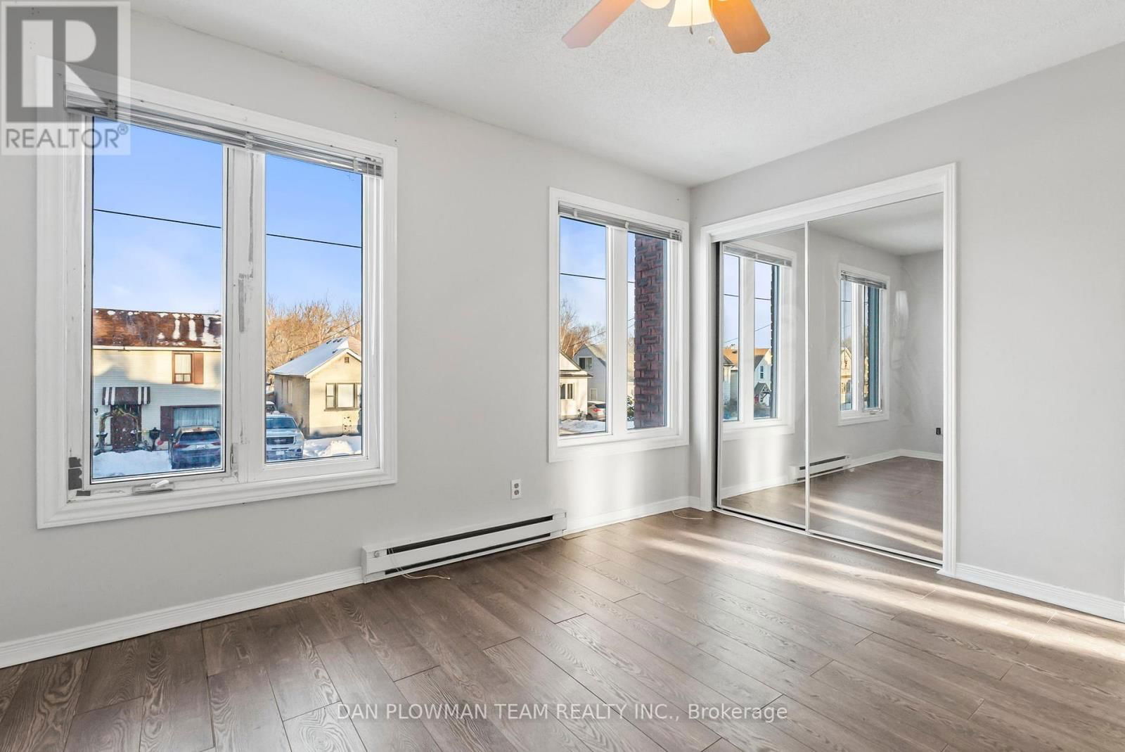 176 NASSAU STREET Image 23
