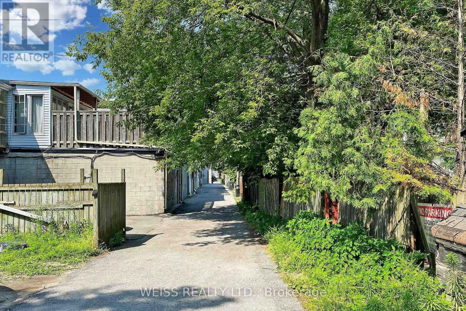 Upper - 2468 DANFORTH AVENUE Image 19