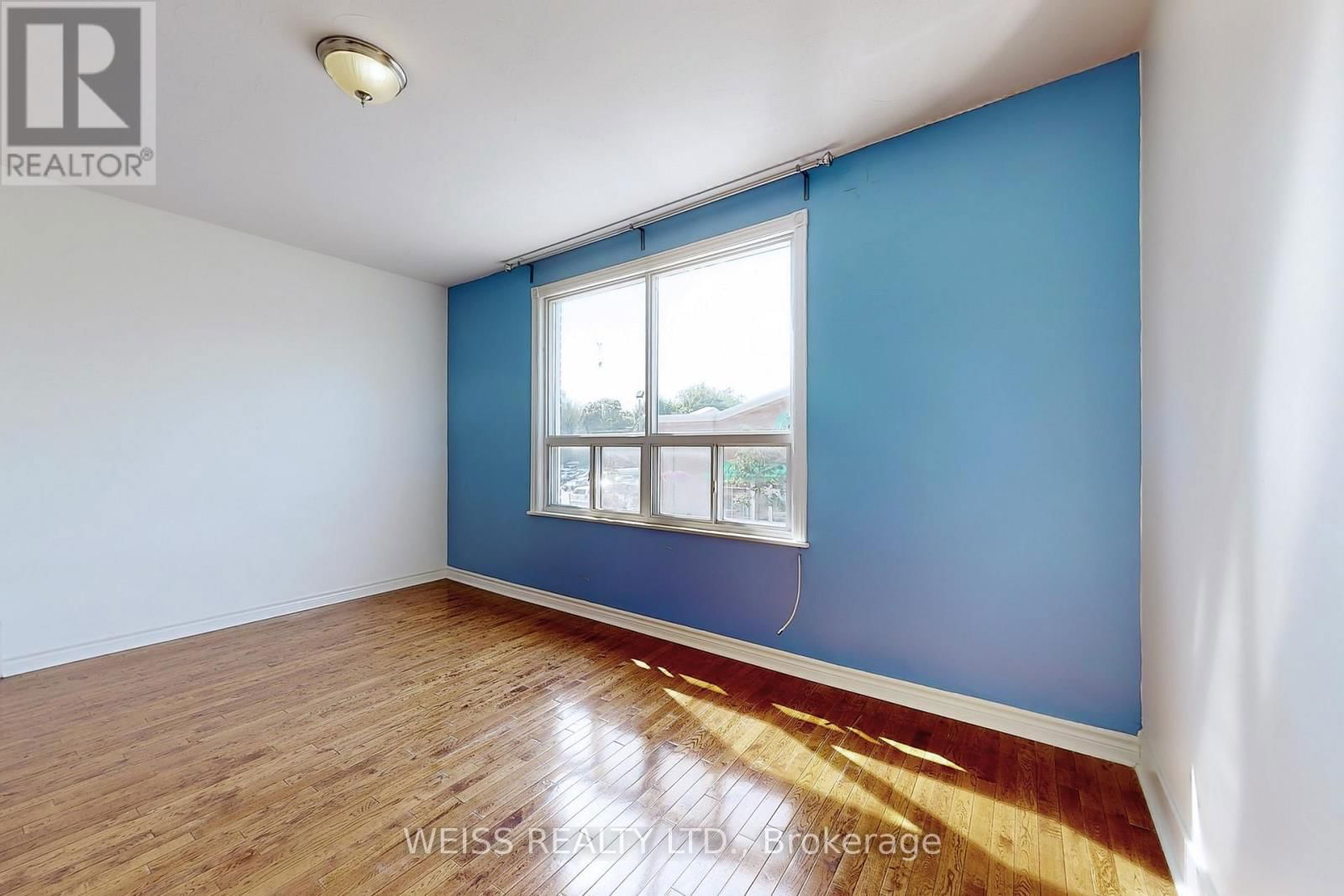 Upper - 2468 DANFORTH AVENUE Image 4