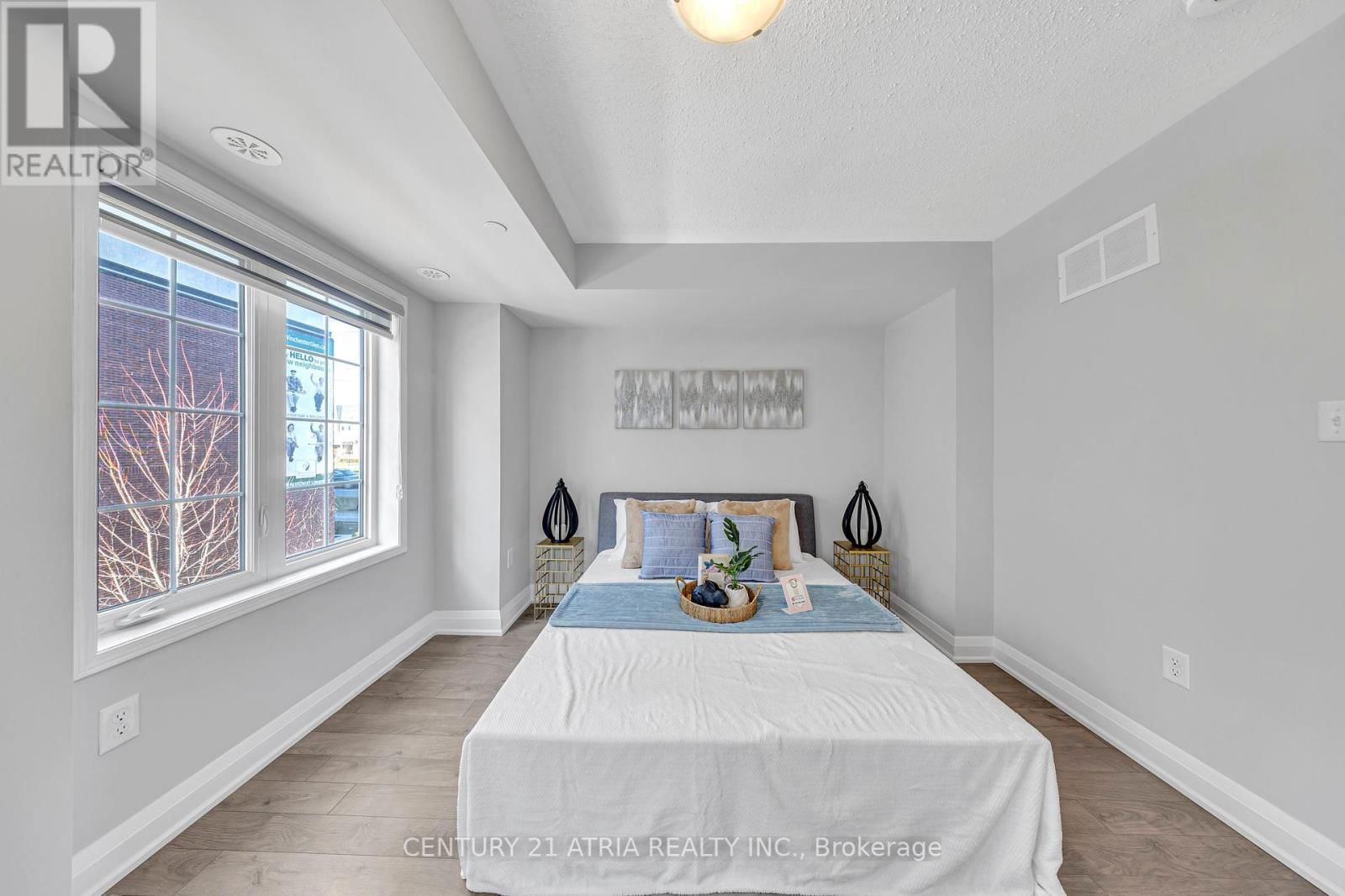 2502 ROSEDROP PATH Image 17