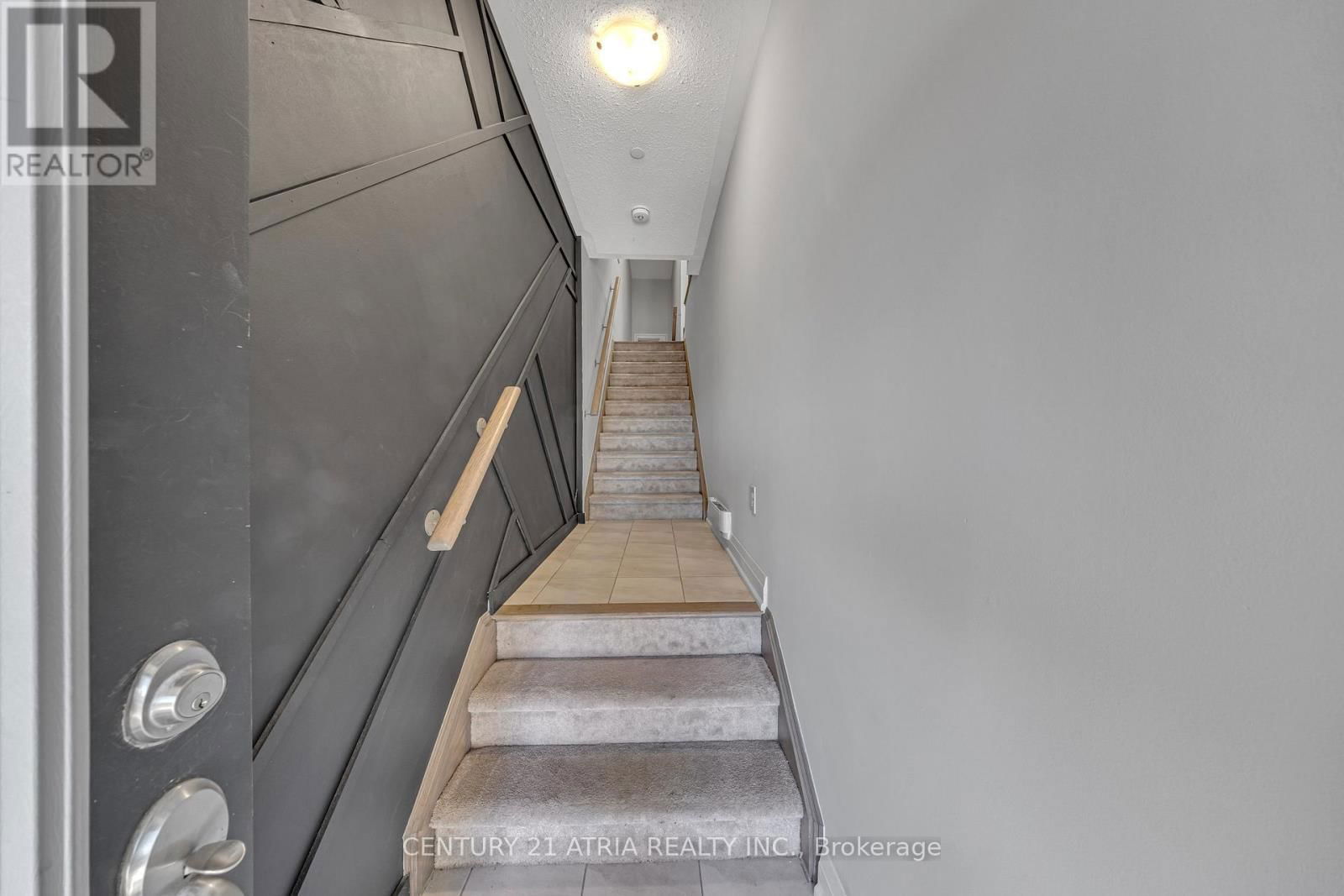 2502 ROSEDROP PATH Image 3
