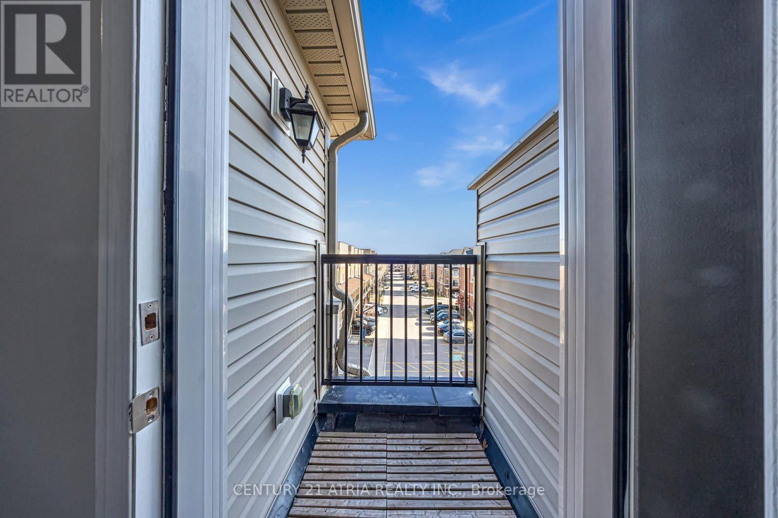 2502 ROSEDROP PATH Image 30