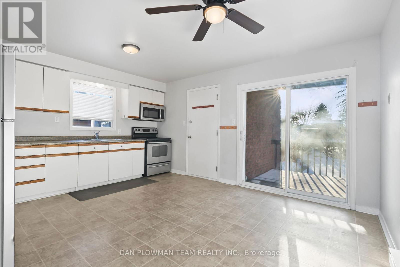 176/180 NASSAU STREET Image 24