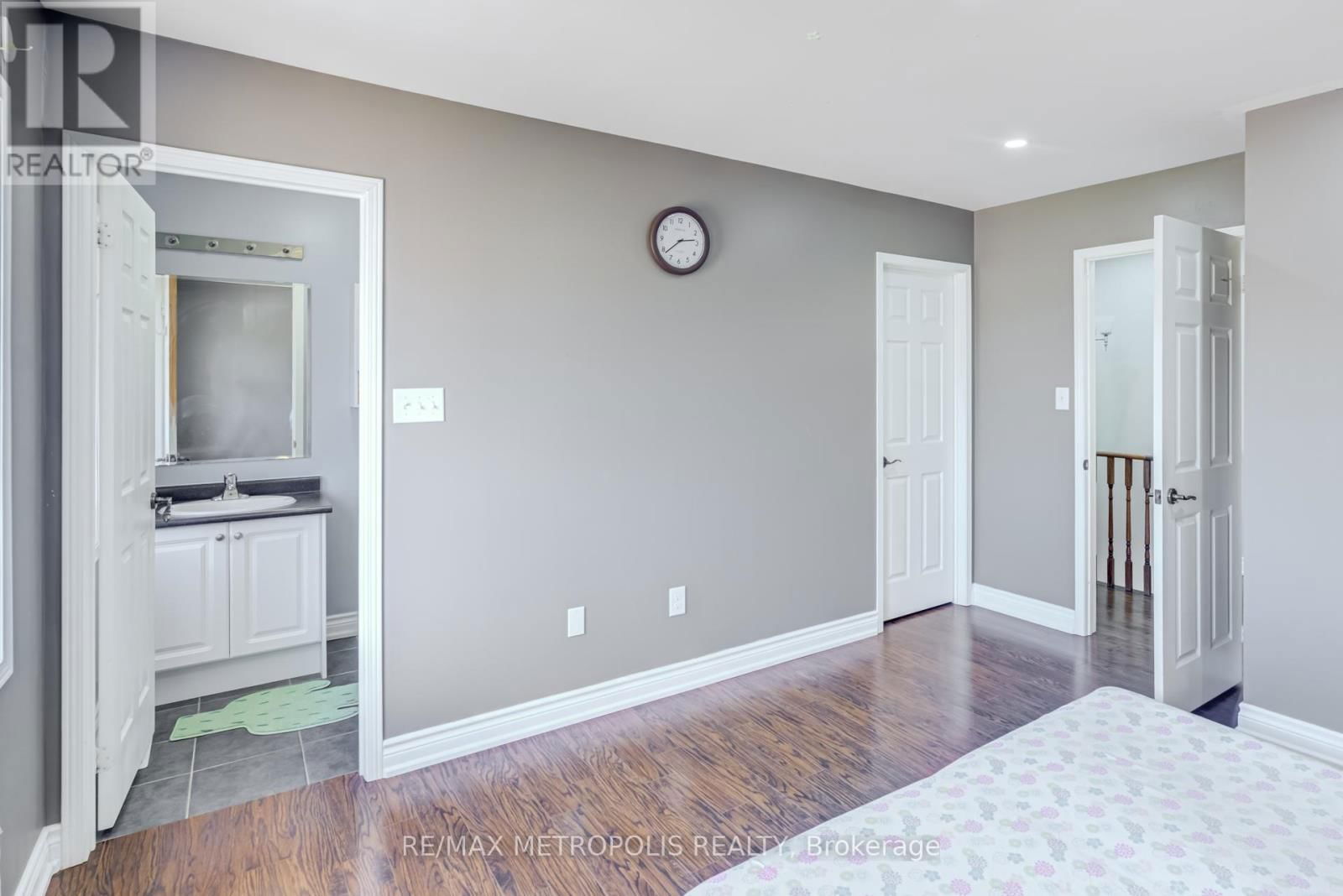 385 ROSSLAND ROAD EAST Image 27