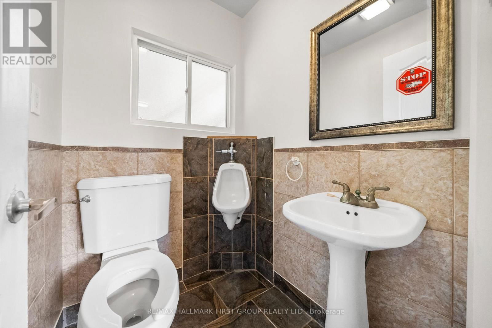 1652 TAUNTON ROAD Image 29