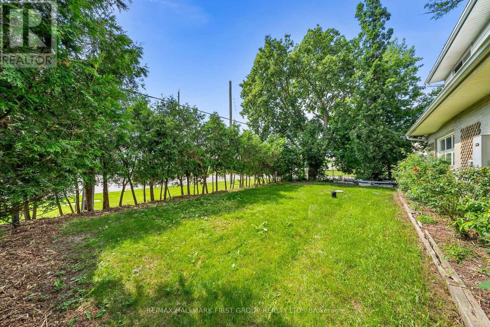 1652 TAUNTON ROAD Image 41