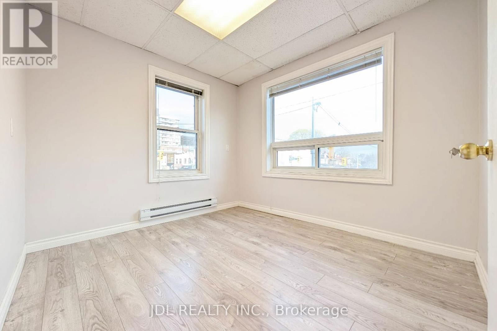2nd Floor - 1954 DANFORTH AVENUE Image 8