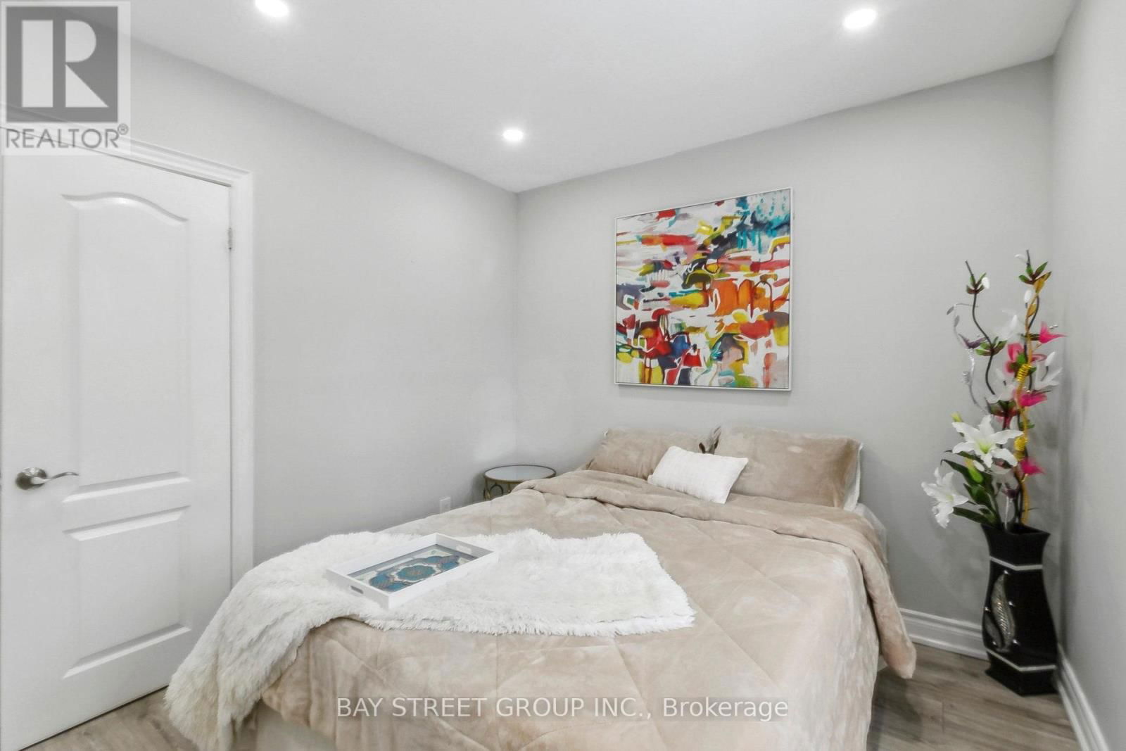 9 MILLMERE DRIVE Image 25