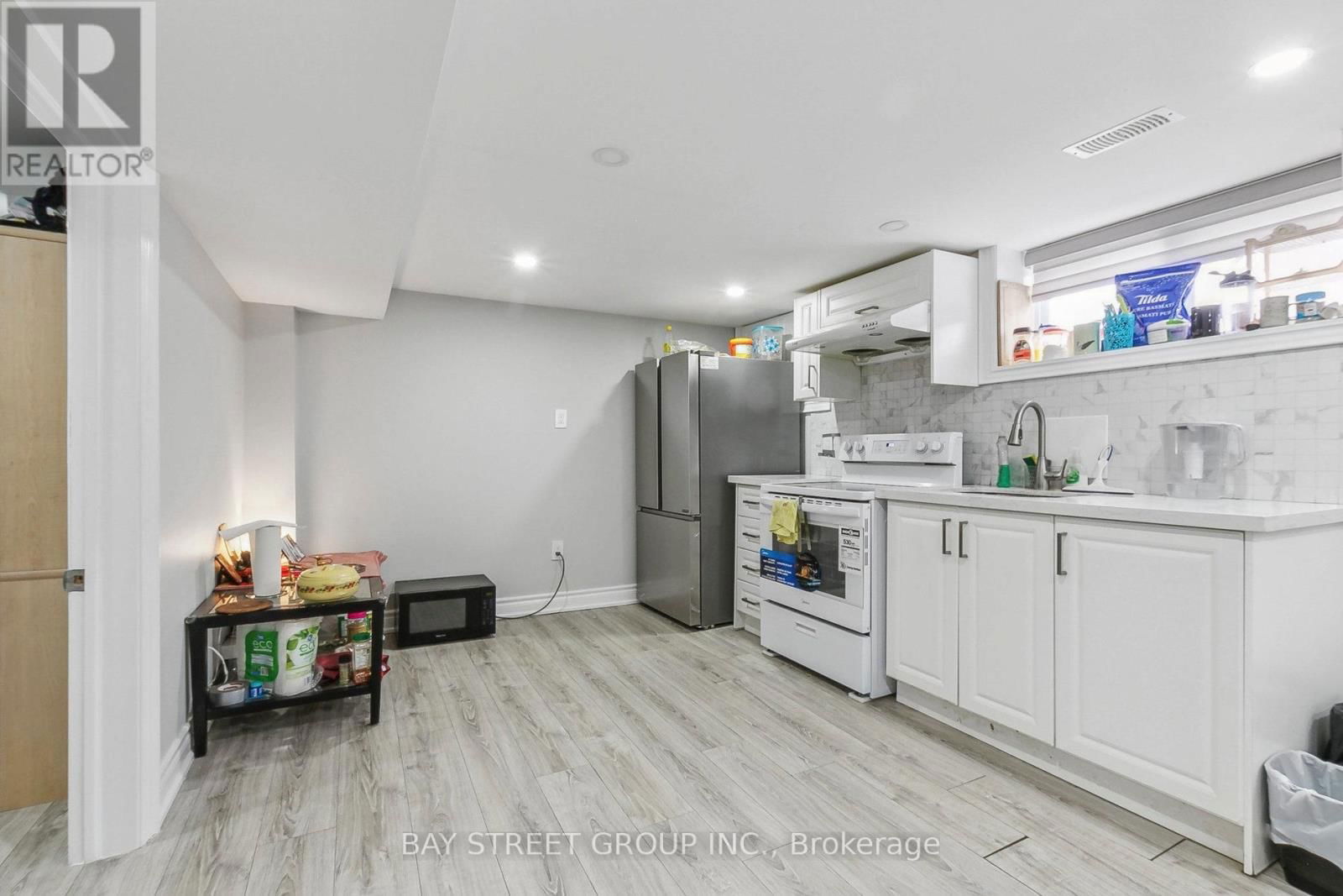 9 MILLMERE DRIVE Image 36