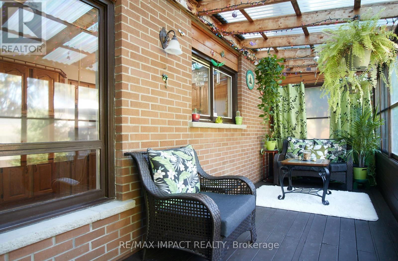 214 MARIGOLD AVENUE Image 10