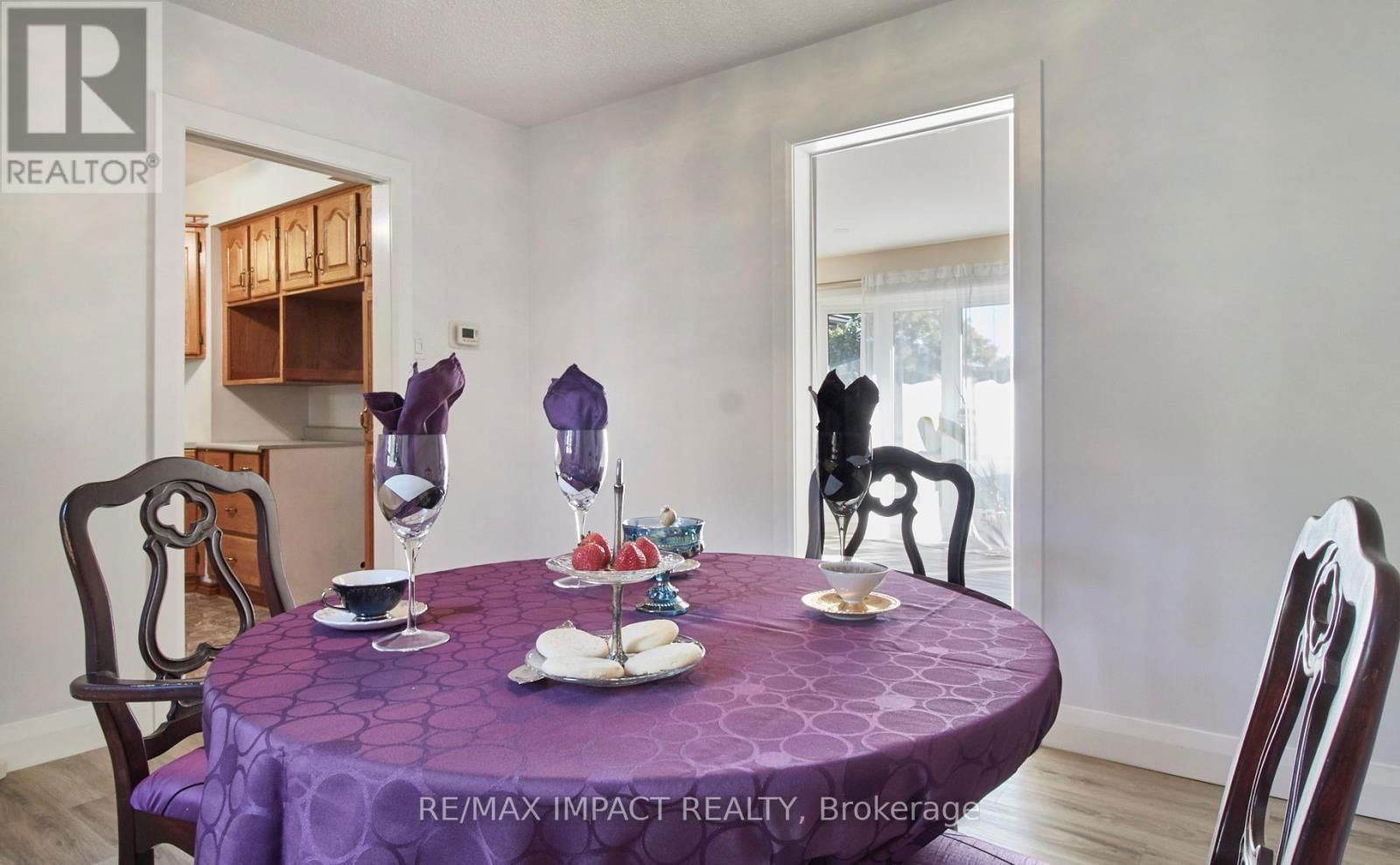 214 MARIGOLD AVENUE Image 17