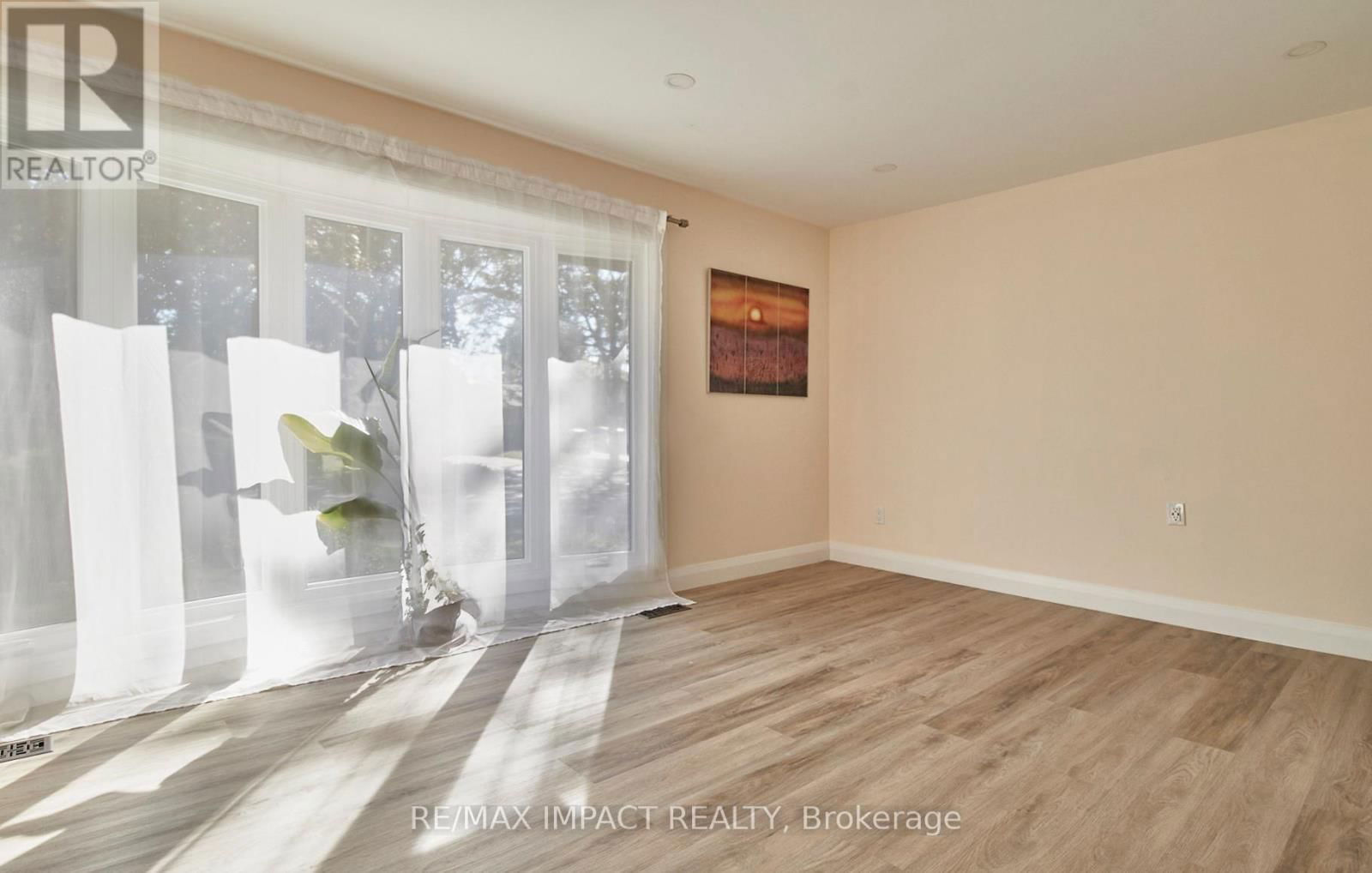 214 MARIGOLD AVENUE Image 19