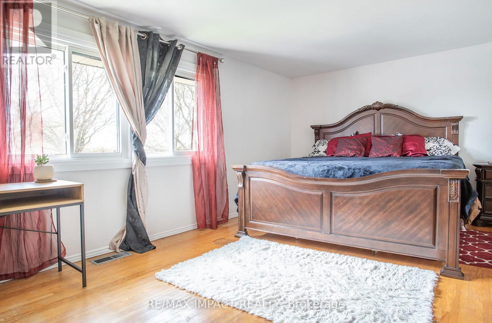 214 MARIGOLD AVENUE Image 25