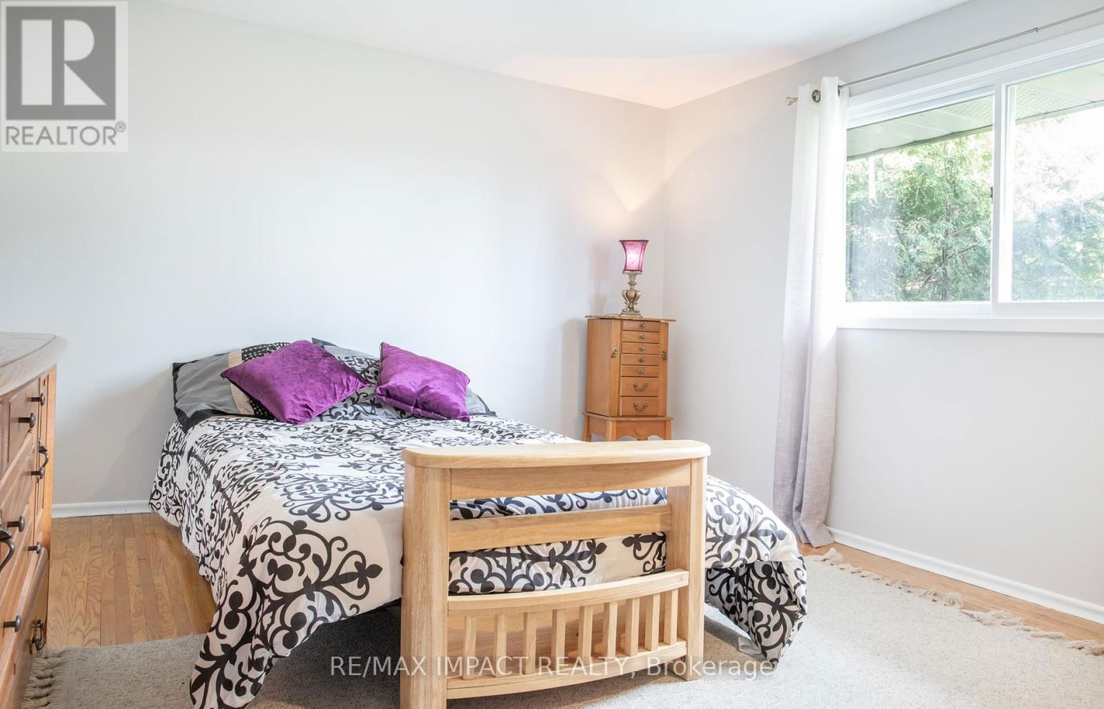 214 MARIGOLD AVENUE Image 28