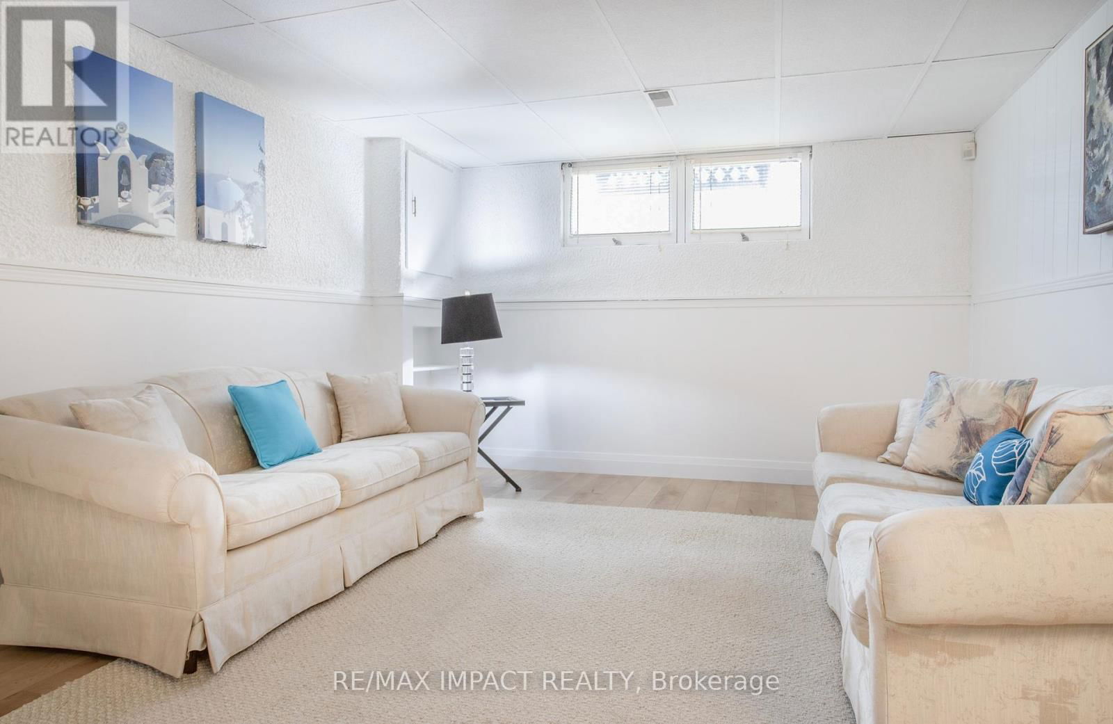 214 MARIGOLD AVENUE Image 33