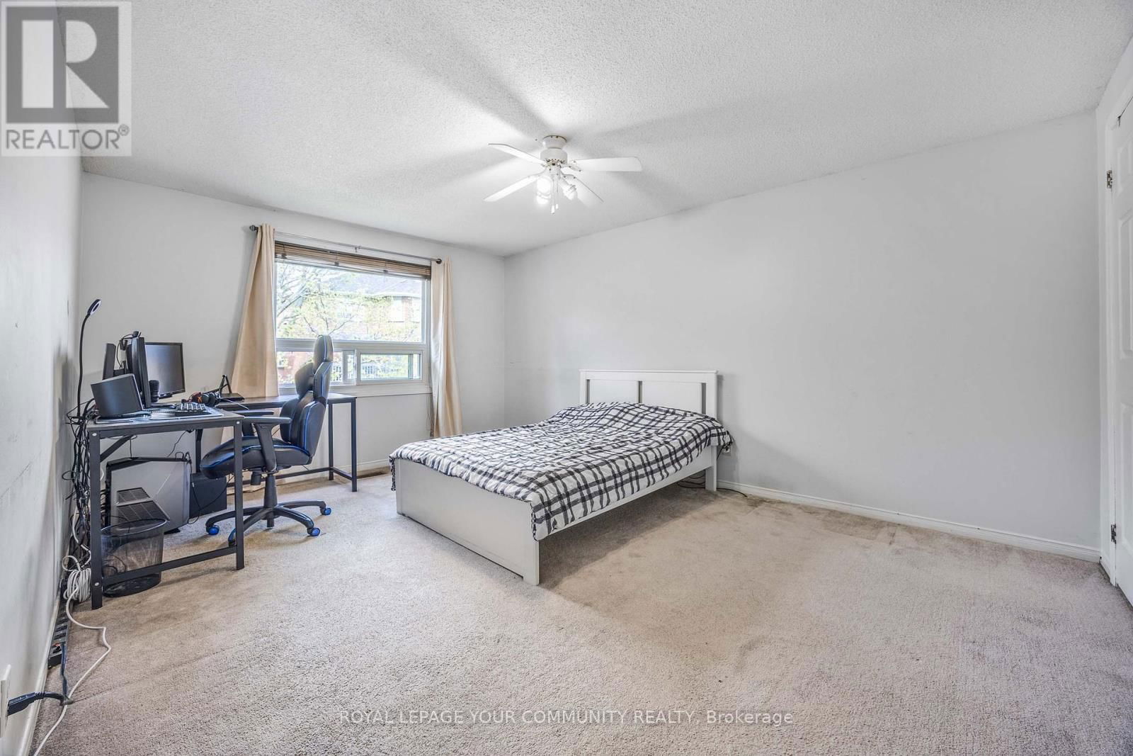 261 HOOVER DRIVE WEST Image 19