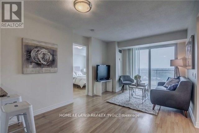 1214 - 83 BOROUGH DRIVE Image 5
