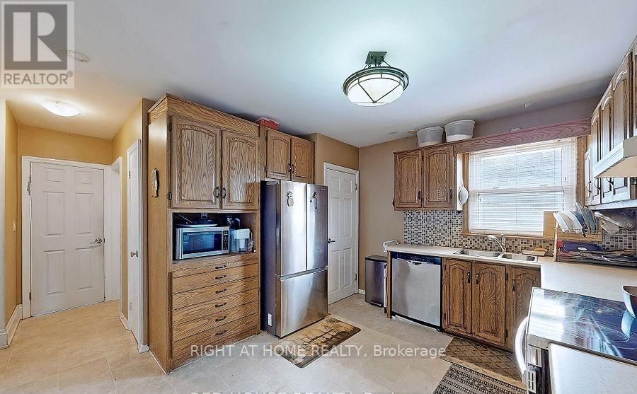 89 CHADBURN STREET Image 11