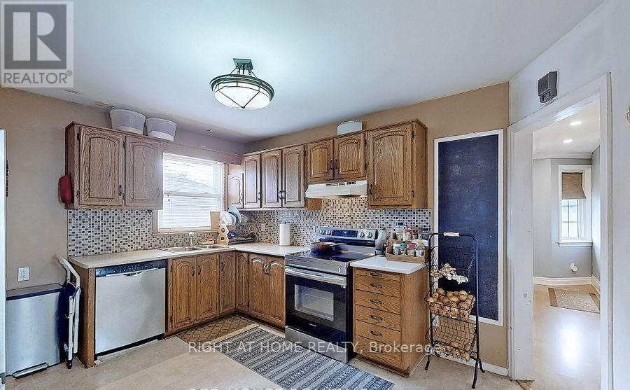 89 CHADBURN STREET Image 9