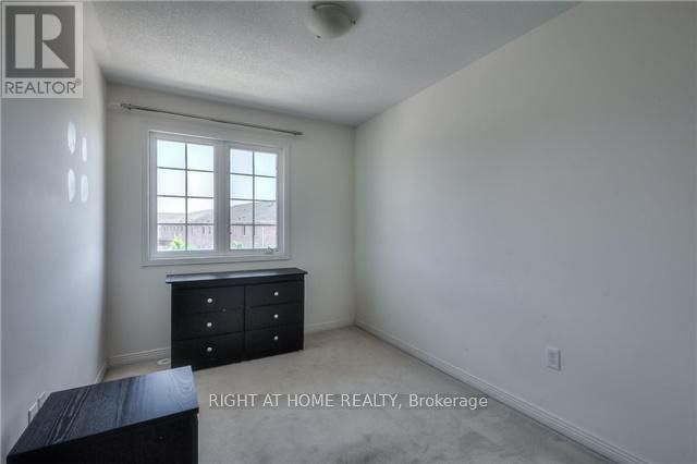 10 WILKES CRESCENT Image 12